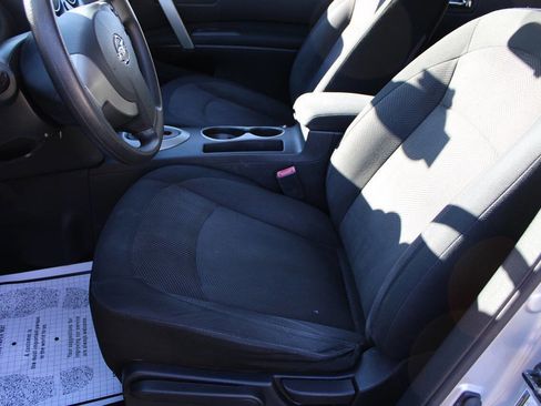 Used 2011 Nissan Rogue S image 18