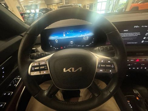 Used 2024 Kia Telluride SX AWD/4WD image 13