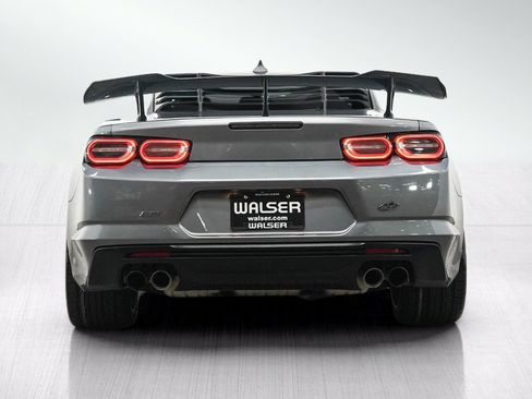 Used 2019 Chevrolet Camaro SS RWD image 4