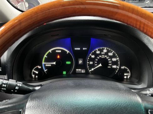 Used 2011 Lexus RX 450h AWD w/ Premium Pkg image 17
