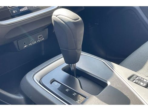 Used 2024 Subaru Crosstrek 2.0i Premium image 31