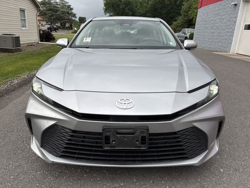 Certified 2025 Toyota Camry LE FWD image 8