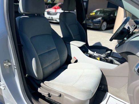 Used 2021 Chevrolet Malibu LT image 20