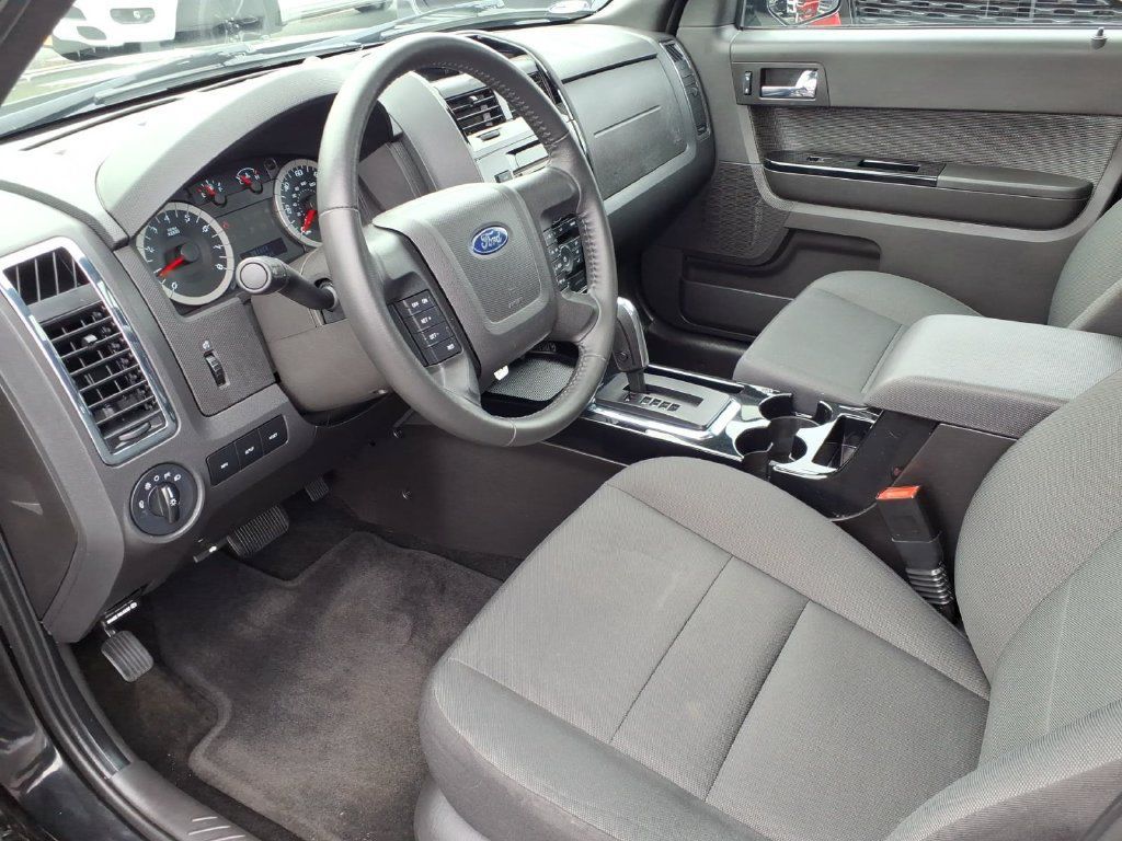 Used 2011 Ford Escape XLT w/ 201A Rapid Spec Order Code FWD image 12