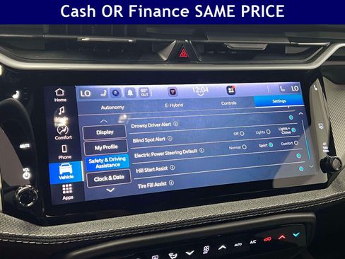 Used 2026 Jeep Cherokee Laredo AWD/4WD image 27