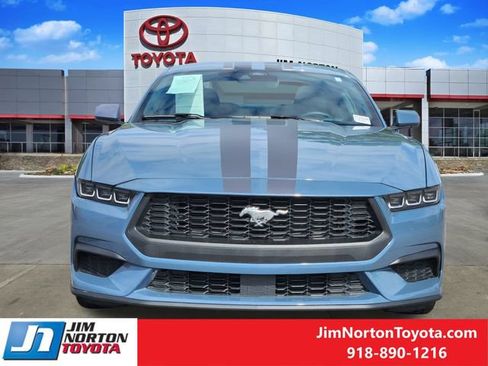 Used 2024 Ford Mustang Coupe RWD image 2