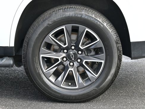 Used 2022 Chevrolet Tahoe Z71 w/ Luxury Package image 35