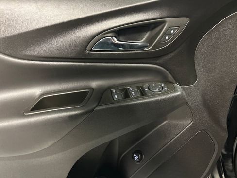 Used 2024 Chevrolet Equinox LT image 14