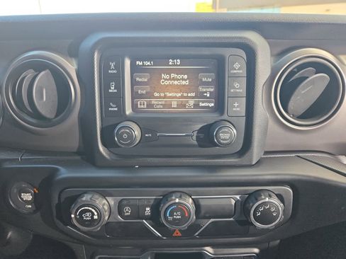 Used 2020 Jeep Wrangler Unlimited Sport image 16