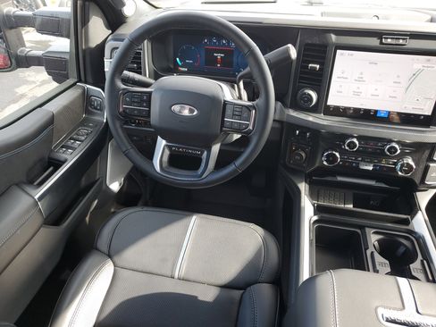 New 2025 Ford F250 Platinum image 13