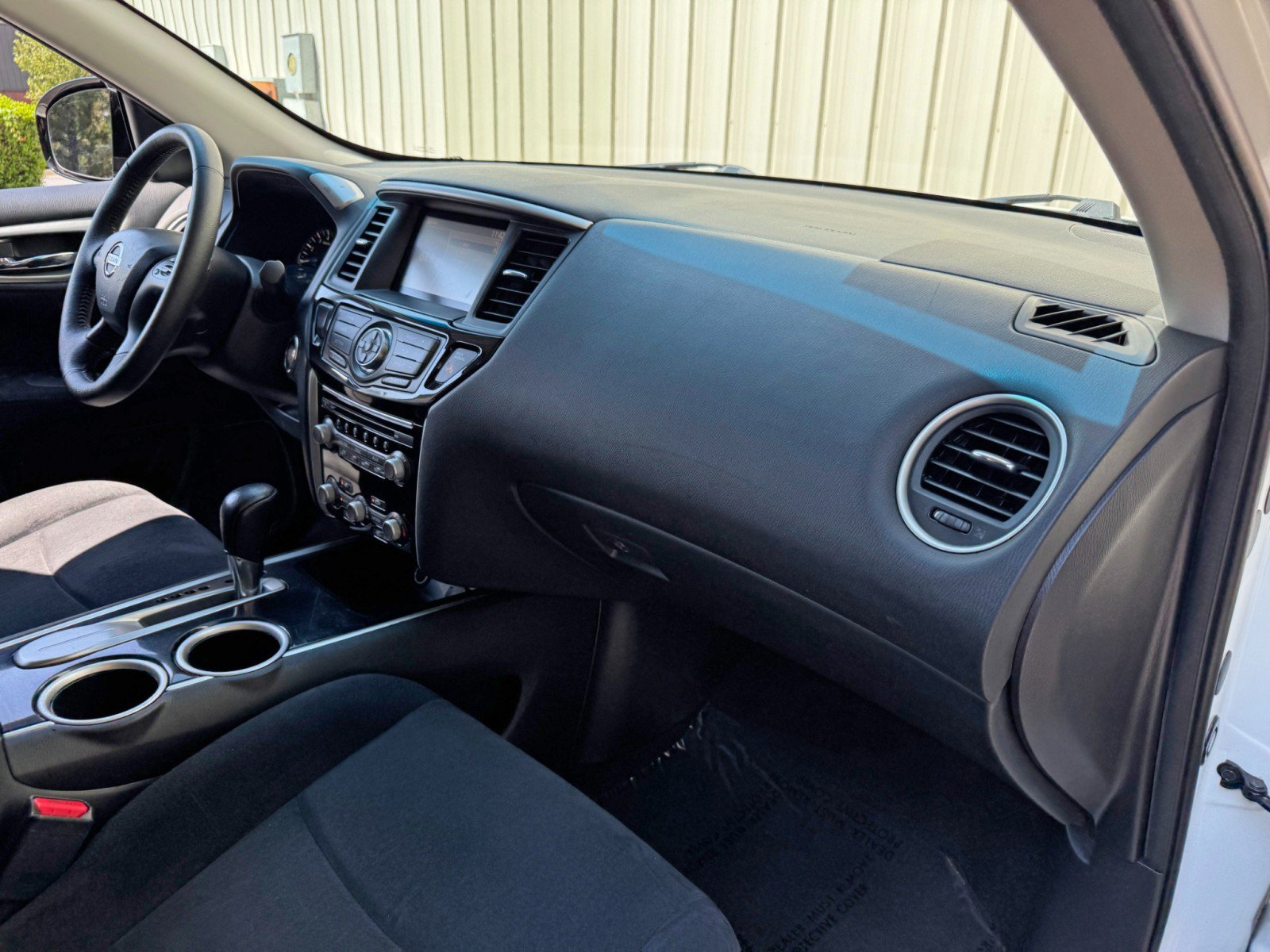 Used 2015 Nissan Pathfinder SV w/ Trailer Tow Package FWD image 13