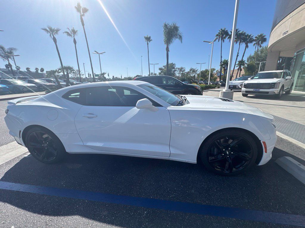 Used 2020 Chevrolet Camaro SS RWD image 3