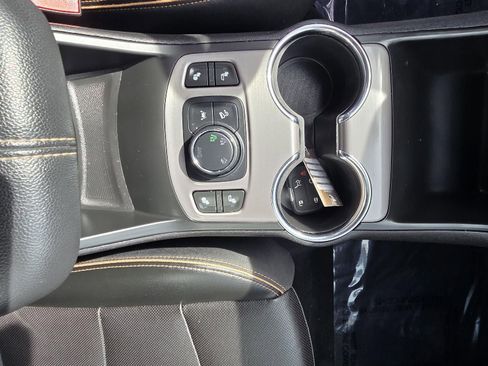 Used 2023 GMC Terrain AT4 AWD/4WD image 19