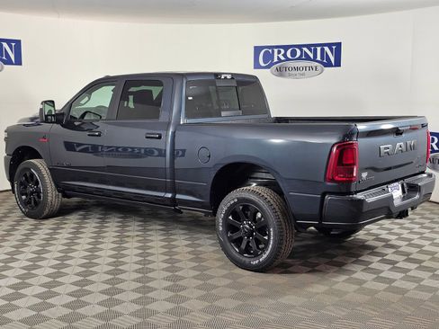 New 2026 RAM 2500 Laramie AWD/4WD image 34