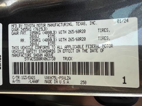 Used 2024 Toyota Tundra Limited AWD/4WD image 54