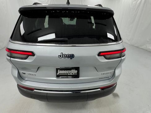Used 2021 Jeep Grand Cherokee L Limited AWD/4WD image 4
