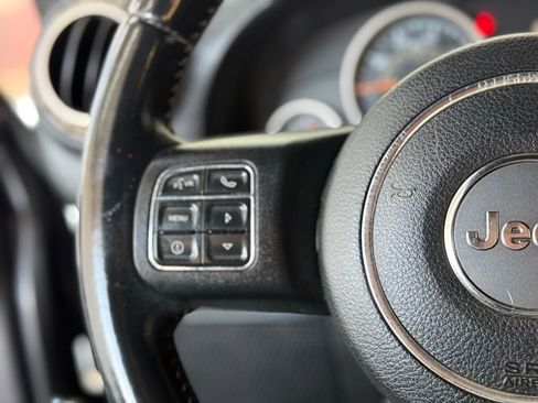 Used 2016 Jeep Wrangler Unlimited Sahara image 46