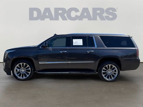 Used 2017 Cadillac Escalade ESV Luxury image 4