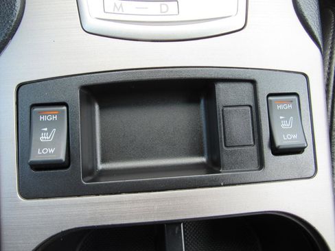 Used 2012 Subaru Legacy 3.6R Limited AWD/4WD image 19