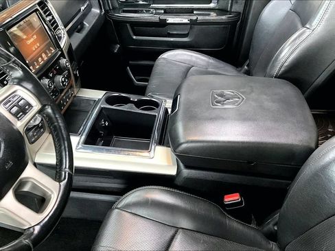 Used 2015 RAM 1500 Laramie AWD/4WD image 18