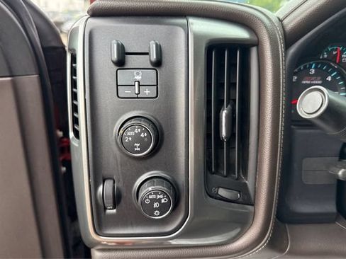 Used 2015 Chevrolet Silverado 1500 LTZ Z71 w/ LTZ Plus Package AWD/4WD image 17