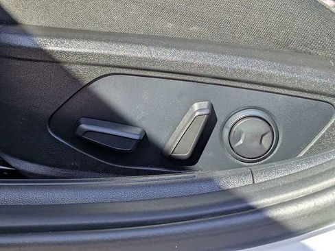 Used 2022 Hyundai Elantra SEL w/ Convenience + Premium Package FWD image 18