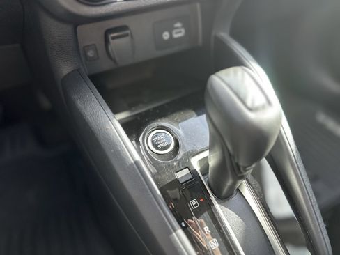 Used 2024 Nissan Versa SV w/ Trunk Package image 28