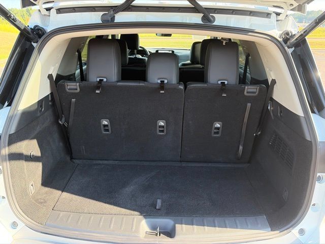Used 2025 Nissan Pathfinder SL FWD image 16