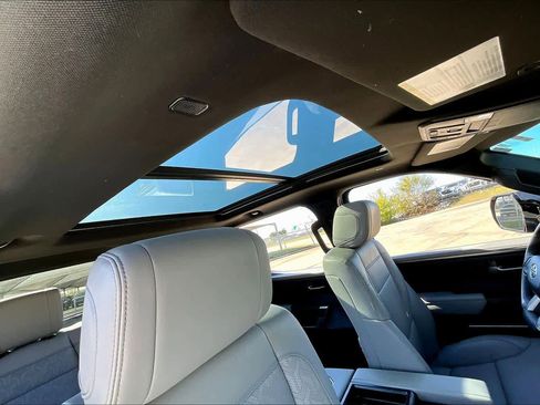 Used 2025 Toyota Tundra Limited image 13