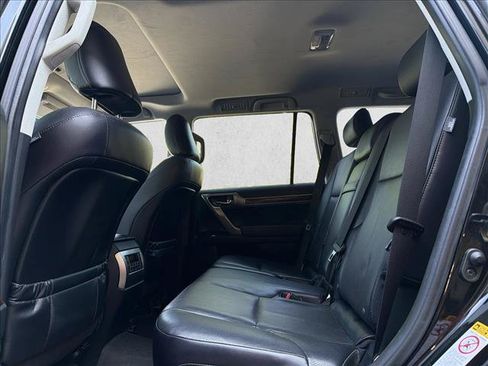 Used 2018 Lexus GX 460 Premium w/ Premium Package AWD/4WD image 24