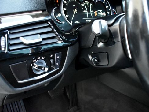 Used 2019 BMW 530i xDrive w/ Convenience Package image 42