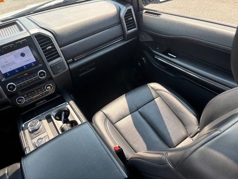 Used 2021 Ford Expedition XLT AWD/4WD image 17