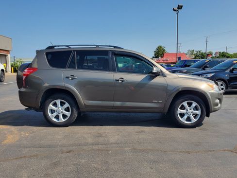 Used 2011 Toyota RAV4 Limited w/ Limited Extra Value Pkg FWD image 5