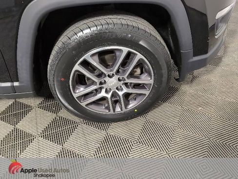 Used 2017 Jeep Compass Latitude w/ Popular Equipment Group AWD/4WD image 42