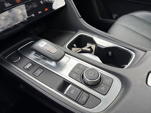 Certified 2025 INFINITI QX60 Luxe AWD/4WD image 17