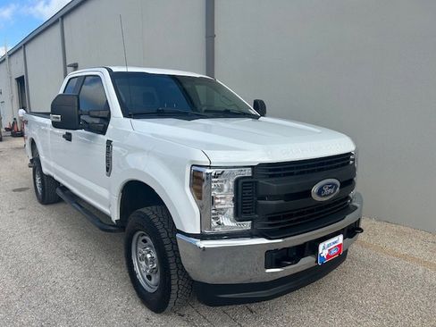 Used 2019 Ford F250 XL w/ XL Value Package AWD/4WD image 4