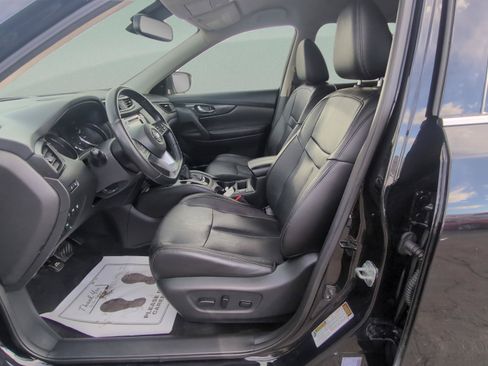 Used 2018 Nissan Rogue SL AWD/4WD image 16