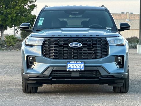 New 2026 Ford Explorer ST-Line w/ ST-Line Street Pack RWD image 2