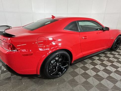 Used 2015 Chevrolet Camaro Z/28 RWD image 2