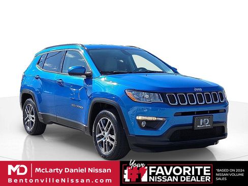 Used 2018 Jeep Compass Latitude w/ Popular Equipment Group image 1