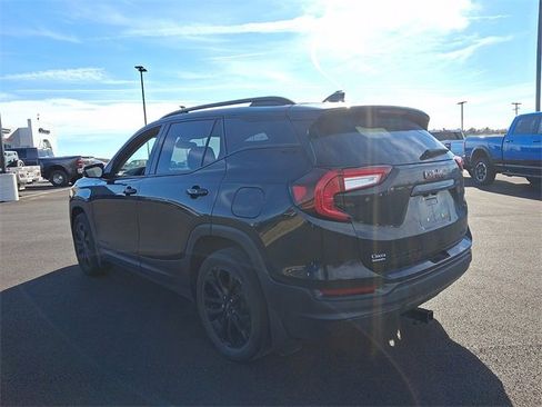 Used 2022 GMC Terrain SLT w/ Tech Package image 5