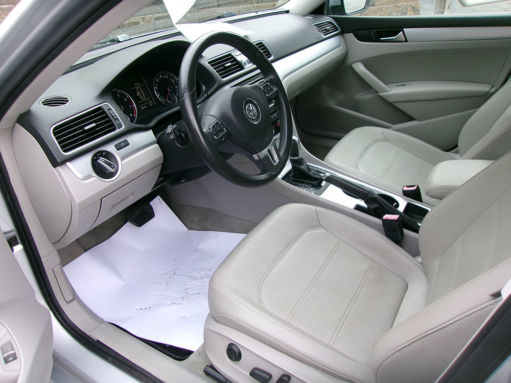 Used 2013 Volkswagen Passat 2.5 SE FWD image 13