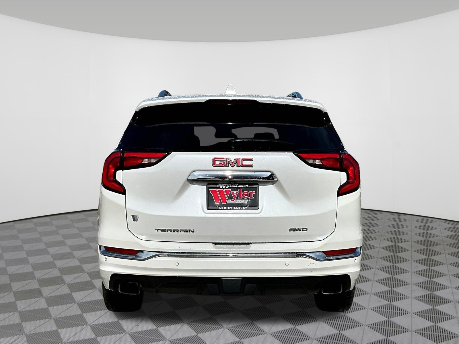 Used 2020 GMC Terrain Denali w/ Denali Premium Package AWD/4WD image 5