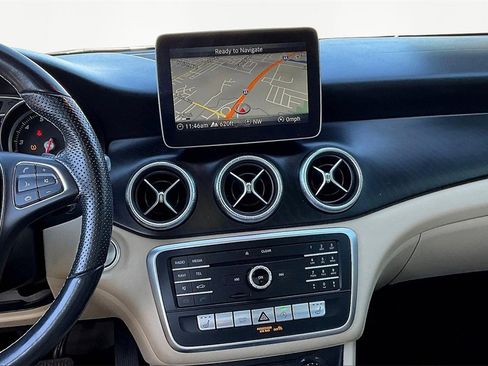 Used 2019 Mercedes-Benz CLA 250 4MATIC w/ Premium Package image 11