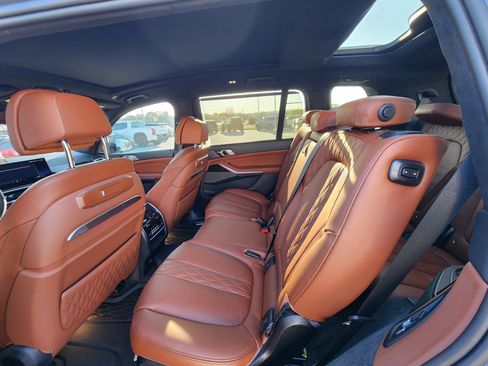 Used 2026 BMW X7 xDrive40i w/ Executive Package image 20