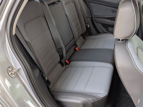 Used 2025 Volkswagen Jetta SE w/ Sunroof Package FWD image 20
