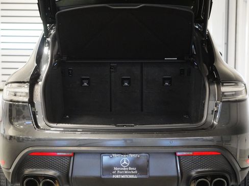 Used 2024 Porsche Macan S AWD/4WD image 32