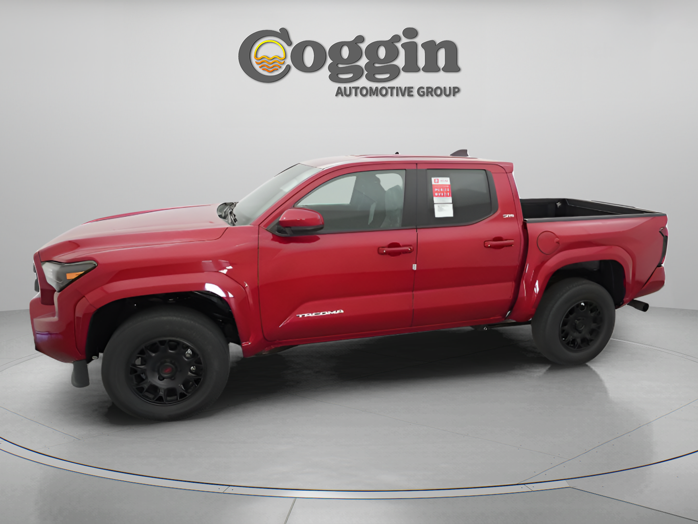 Used 2025 Toyota Tacoma SR5 AWD/4WD image 3