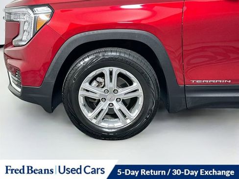 Used 2022 GMC Terrain SLE w/ Driver Convenience Package AWD/4WD image 33