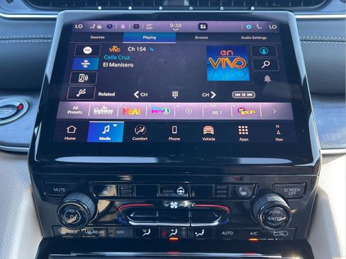 New 2025 Jeep Grand Cherokee Limited w/ Black Appearance Package image 16